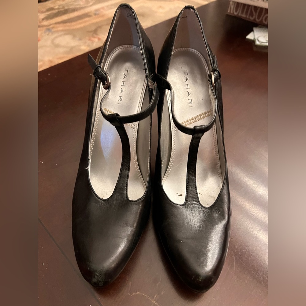 FANTASTIC T-STRAP TAHARI HEELS
